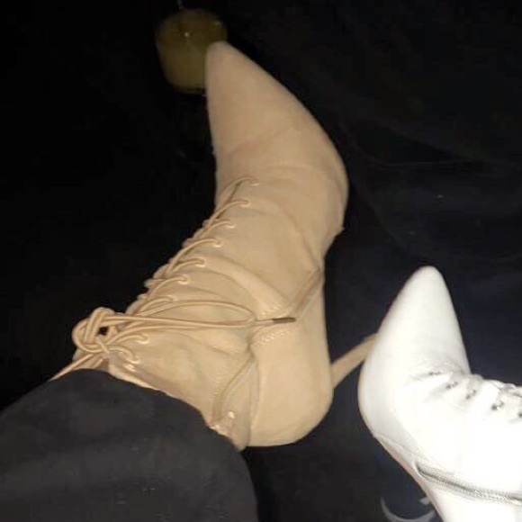 Nude tie up pointed yeezy style booties - Picture 1 of 6